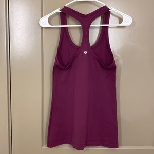 Lululemon tank top 🤍